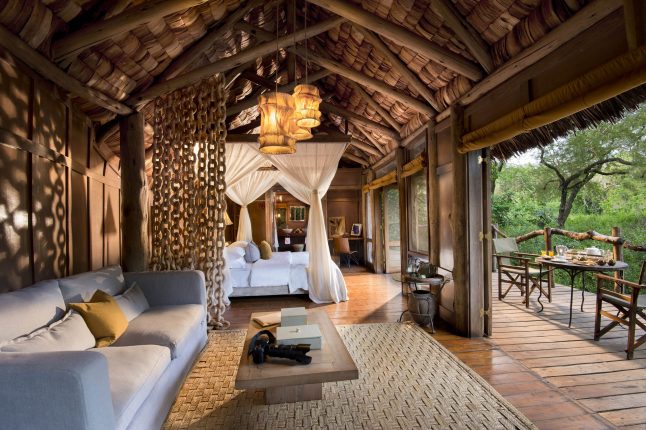 treehouse-suite-interior-andbeyond-lake-manyara-tree-lodge_lr