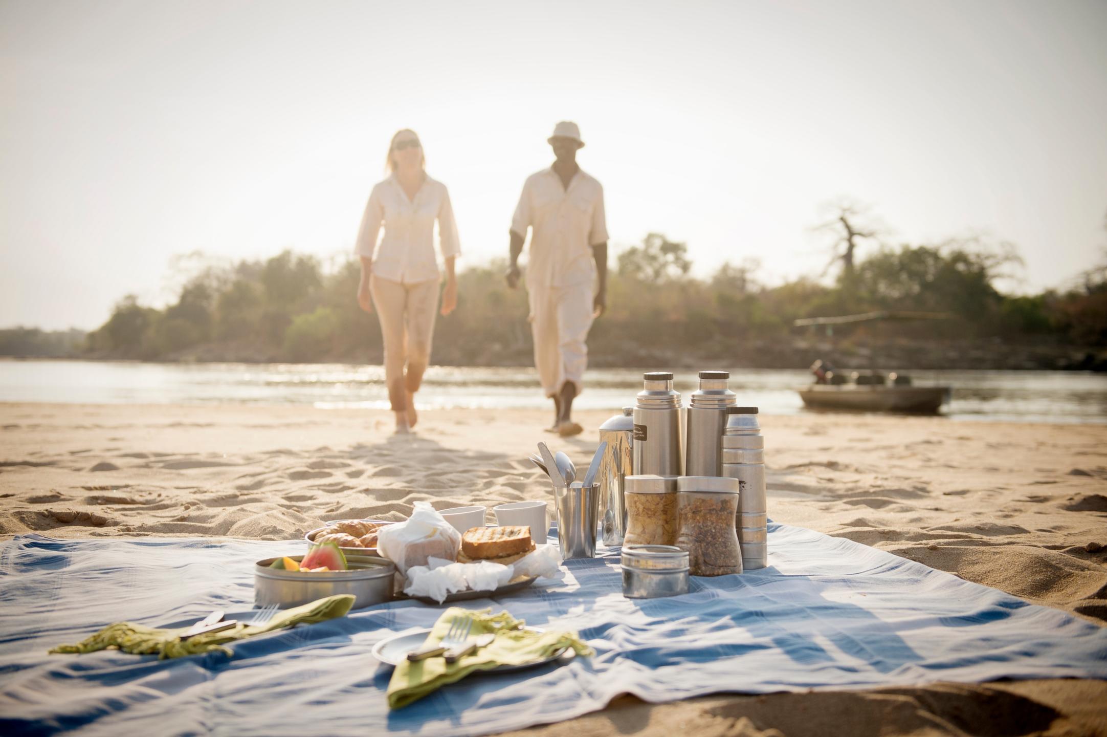 breakfast on the sandbank 1
