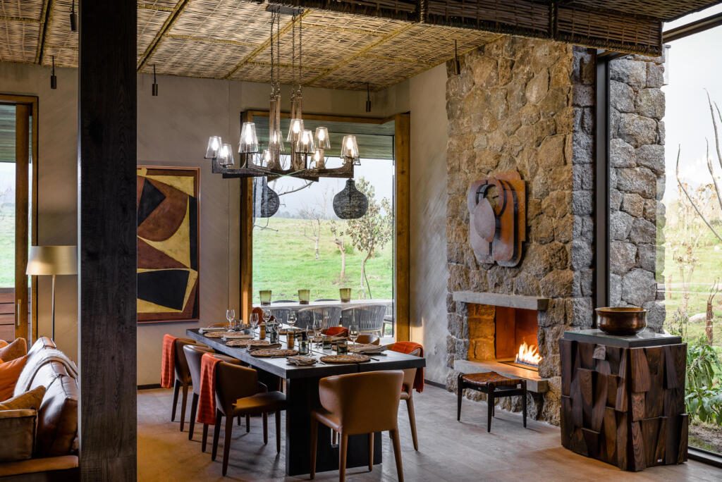 Singita. Gorilla Trekking, Rwanda Safaris