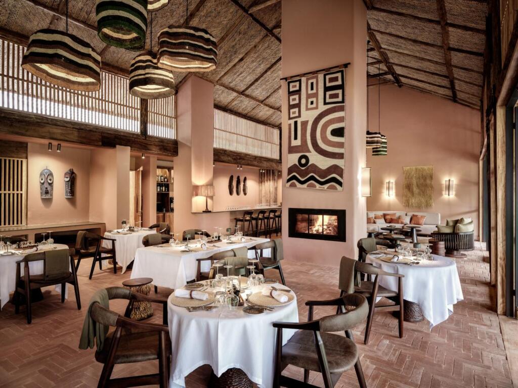 A&K Sanctuary, Gorilla Trekking, Bwindi, Uganda